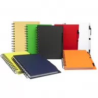 Toma fotográfica de libreta ecológica lisa promocional, ideal para personalización de marca.