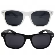 Toma fotográfica de lentes personales misuri promocional, ideal para personalización de marca.