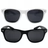 Toma fotográfica de lentes personales misuri promocional, ideal para personalización de marca.