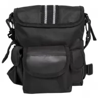 Toma fotográfica de mochila scout promocional, ideal para personalización de marca.
