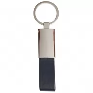 Toma fotográfica de llavero rectangular curpiel promocional, ideal para personalización de marca.