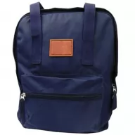 Toma fotográfica de backpack karpov promocional, ideal para personalización de marca.