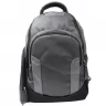 Toma visual de backpacks promocionales ejecutivas en color negro con asa acolchada, bolsas laterales de red y compartimentos frontales para personalización de marcas.