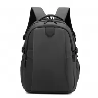 Imagen de toma fotográfica de la parte superior de backpacks ejecutivas color gris oscuro con tirantes acolchados, asa reforzada y cierres metálicos para personalización empresarial