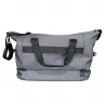 Toma visual de maletas backpacks deportivas en color beige o gris claro con asas de mano negras en contraste, diseño tipo duffel bag de amplia capacidad e ideales para personalización de marcas.