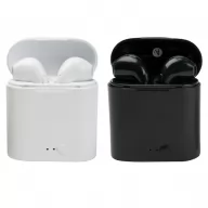 Toma fotográfica de audífonos rogers promocional, ideal para personalización de marca.
