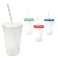 Toma fotográfica de vaso cocotero promocional, ideal para personalización de marca.