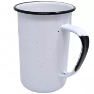 Toma fotográfica de tarro cervecero promocional, ideal para personalización de marca.