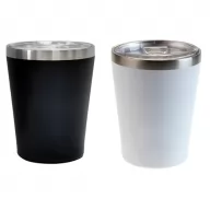 Toma fotográfica de vaso argán promocional, ideal para personalización de marca.