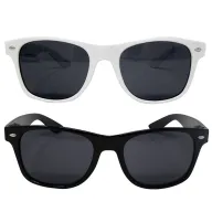 Toma fotográfica de lentes personales misuri promocional, ideal para personalización de marca.