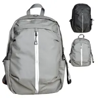 Toma fotográfica de backpack kato promocional, ideal para personalización de marca.