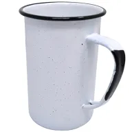 Toma fotográfica de tarro cervecero promocional, ideal para personalización de marca.